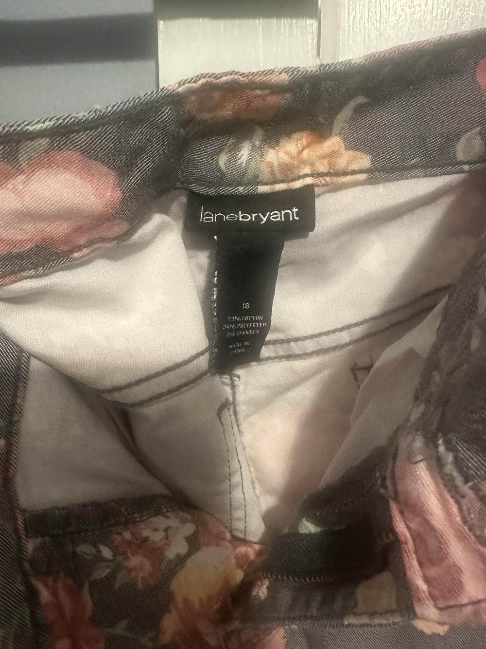 Lane Bryant Gray Floral Jeans with Pink & Peach Blooms - Picture 3 of 3